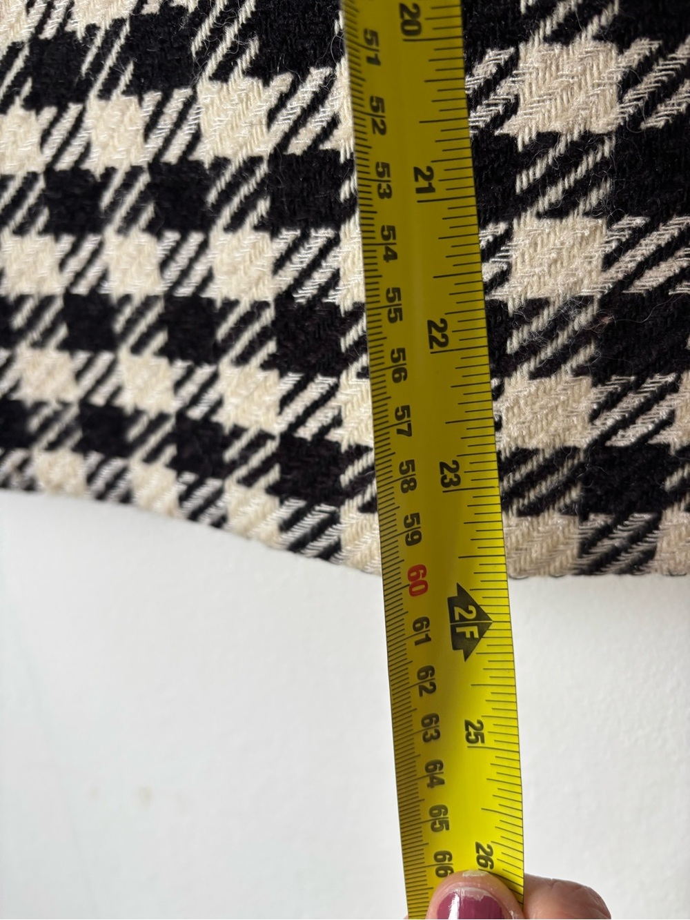 Salvatore Ferragamo vintage 80’s? Wool Black and Cream Houndstooth Pencil Skirt - Picture 4 of 8